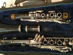 Selmer Paris - 10 Series "B"  clarinet with   silver keys, full Boehm
