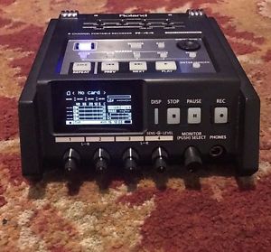 Roland R-44 Digital Recorder with Case