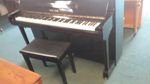 Young Chang 46" Studio High-Polished ebony Ser#T0001335