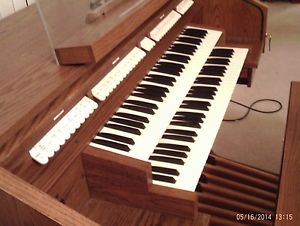 Allen MDS-8  Organ w/ MIDI, Internal Speakers, Console Controller