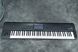 KORG KROME 73 KROME73 Keys Keyboard Synthesizer Musical Instrument Mint Japan