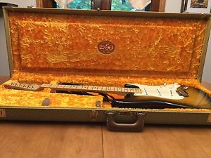 Fender 2004 50TH ANNIVERSARY Stratocaster Electric Guitar   Plus Case Candy