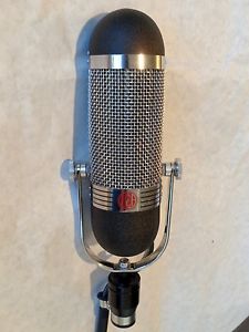 AEA R84 Ribbon Microphone with Soft Case -- Big Ribbon Recording Mic