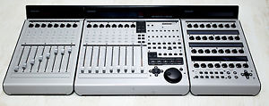 Mackie Control Universal Pro Bundle