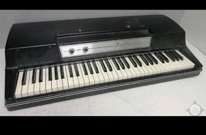 Vintage Wurlitzer 200A Electronic Keyboard Electric Piano ~ Shipping Available