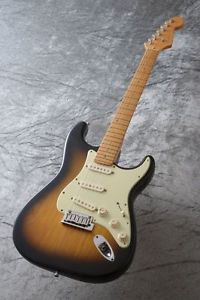 Fender USA: Electric Guitar American Deluxe Stratocaster 2TS USED