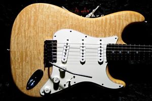 Fender Custom Shop: Custom Deluxe Stratocaster 2016 spec/Natural NEW