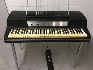 WURLITZER ELECTRIC PIANO 200A, FREI VERSAND D.Ö.CH
