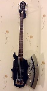 Bass Джина Симмонса (KISS) с автографом