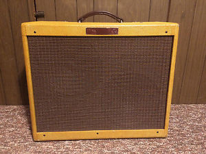 Victoria Double Deluxe  212 amp