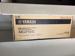 Yamaha MGP16X 16-Input Hybrid Console w/ USB, Effects, iPhone Connectivity