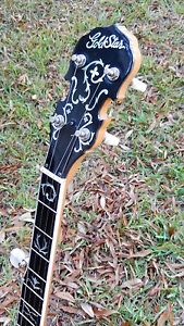 Vintage Gold Star Archtop Banjo Model G12 Wreath with New Case & Gibson Strings