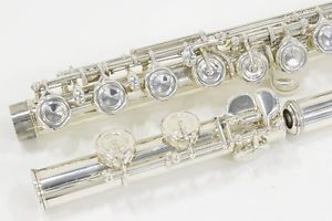 YAMAHA YFL-451 Used Flute  w/ Hard case