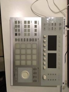 Native Instruments Maschine Studio (white)