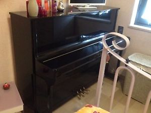 Pianoforte Verticale Libermann mai usato