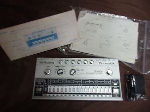 Roland TR-606 tr606 Drum Machine Vintage rhythm machine WORLDWIDE SHIPPING