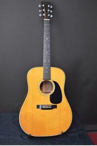 Martin HD-28 Natural w/hard case Free shipping Guiter Bass From JAPAN #A2671