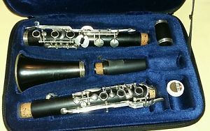 B-Klarinette Athur Uebel generalüberholt mit neuem Sofcase und Zubehör