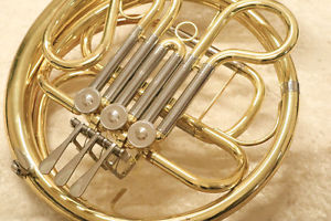 YAMAHA YHR-313 Used Horn  w/ Hard case