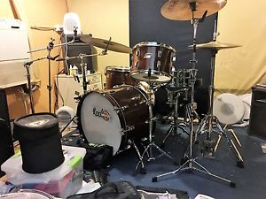 Vintage Ludwig Drum Kit 70s 3 ply 22 Bass Mahogany Cortex toms 12 15f