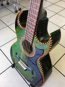 Bajo Quinto Morales + Free Case