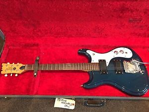 Mosrite Ventures II 1968 Guitar (RARE & all original) with hard case MADE IN USA