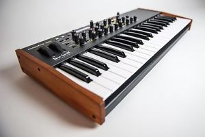 Dave Smith Instruments MOPHO SE ANALOG MONOPHONIC 44 KEY KEYBOARD SYNTH //ARMENS