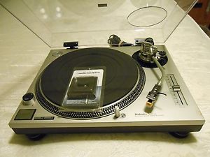TECHNICS SL 1200mk2 DIRECT DRIVE TURNTABLE DUAL VOLTAGE, EXCELLENT CONDITION !