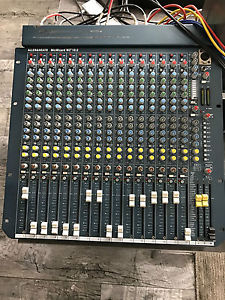 Allen & Heath WZ3 16:2 Mischpult Mixer m. Effektgerät