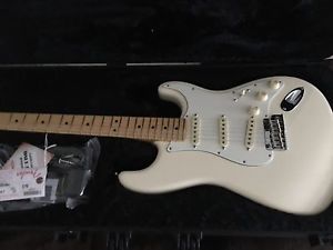 2016 Fender American Standard Stratocaster Guitar w/HSC, Absolutely Mint