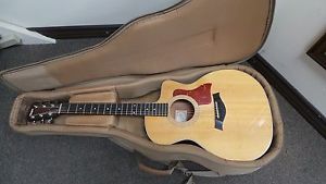 Taylor 214ce  Acoustic-Electric Guitar with Soft Case