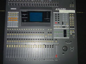 Yamaha O2R V digital/analog Audioswitcher 24/8/2 + 4x CD-AE-S incl. Flight-Case