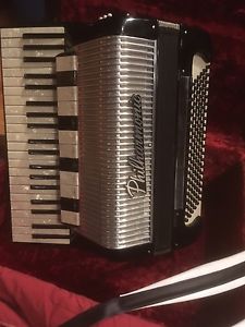 PHILHARMONIC (DALLAPE) ACORDION  MADE IN ITALY SOUNDS TERRIFFIC FULL SIZE