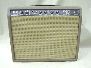 1963 Fender Deluxe Amplifier   Clean !
