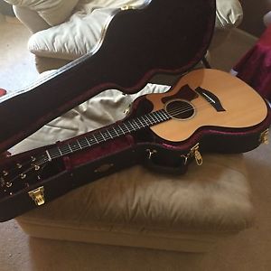 2016 Taylor 512ce Acoustic/Electric Guitar Grand Concert! Cedar!