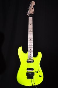 CHARVEL SD1 PRO MOD  SAN DIMAS SD1 2H FLOYD ROSE NEON YELLOW GUITAR