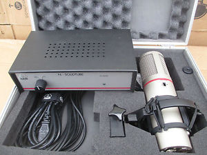 AKG SOLID TUBE MICROPHONE