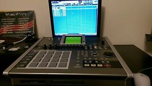 Roland MV 8000 Production Studio mpc 500 1000 2000 5000 with monitor exp.