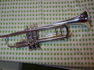 BACH 37 STAR BELL MOUNTED ON AN ALLORA AATR 125 SERIES  Bb TRUMPET
