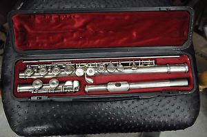 YAMAHA YFL 225SII FLUTE JAPAN PROFESSIONALLY SERVICED & READY TO PLAY RIGHT NOW!