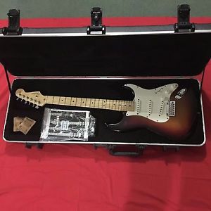 Fender 2008 Stratocaster in MINT Condition & Orgnal Fender Hard case