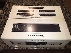 Apogee Symphony I/O With 8 Analog I/O + 8 AES I/O Module.