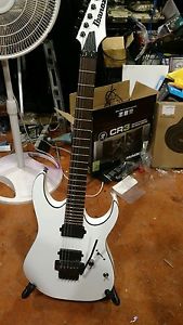 Ibanez RGIR20E WH with hardshell case