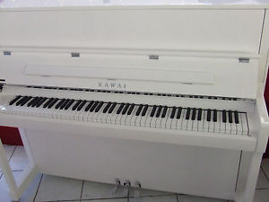 Kawai Klavier K 300 weiß hochglanz/silber
