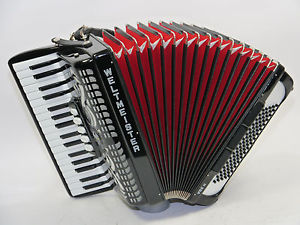 Akkordeon , Weltmeister, 80 Bass, neuwertig