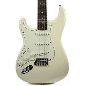 Fender Standard Stratocaster Left-Handed, Arctic White