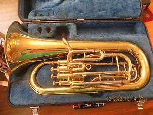 YAMAHA 321 EUPHONIUM 4 VALVE Made in Japan GREAT PLAYER! LOOK!
