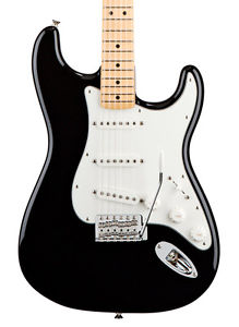 Fender Standard Stratocaster Chitarra Elettrica, Nero, Manico In Acero (NUOVA)