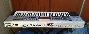 Roland Fantom X6 61-Keys  whit case and  116 samples latinos