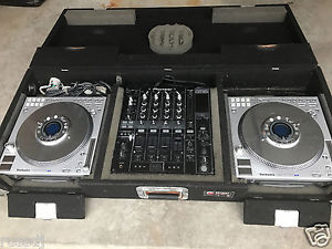 Pioneer DJM-800 Mixer & Technics SL-DZ1200 CD Turntables with Case